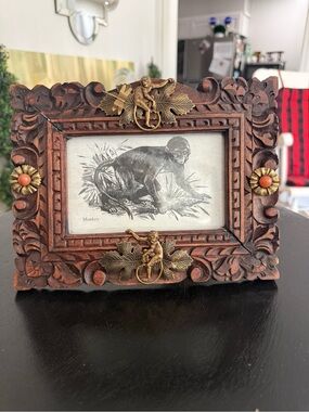 Jo Marz First Edition 67/500 Hand Carved Wood Monkey Picture Frame Brass Accents